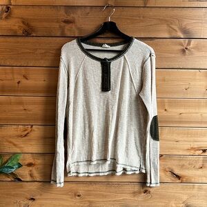 hem & thread Green and Cream Sweater Size L